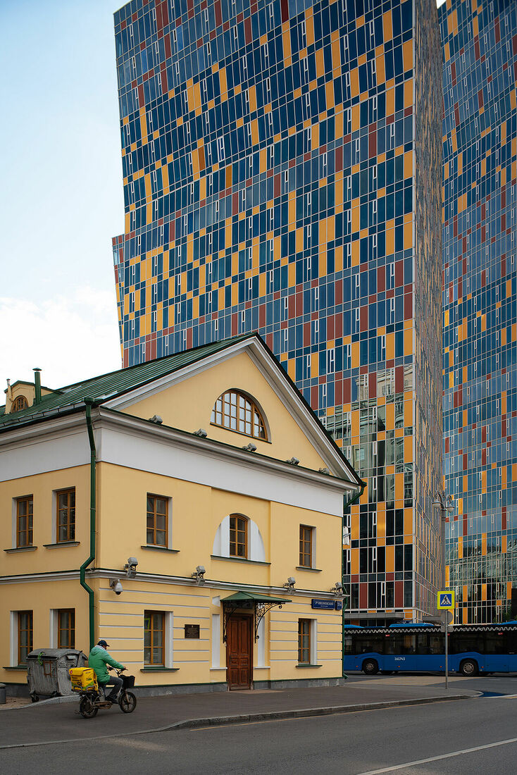 Photographer Yan Linn. Architectural neighborhood. Modern and historical buildings.. ART_0640.jpg