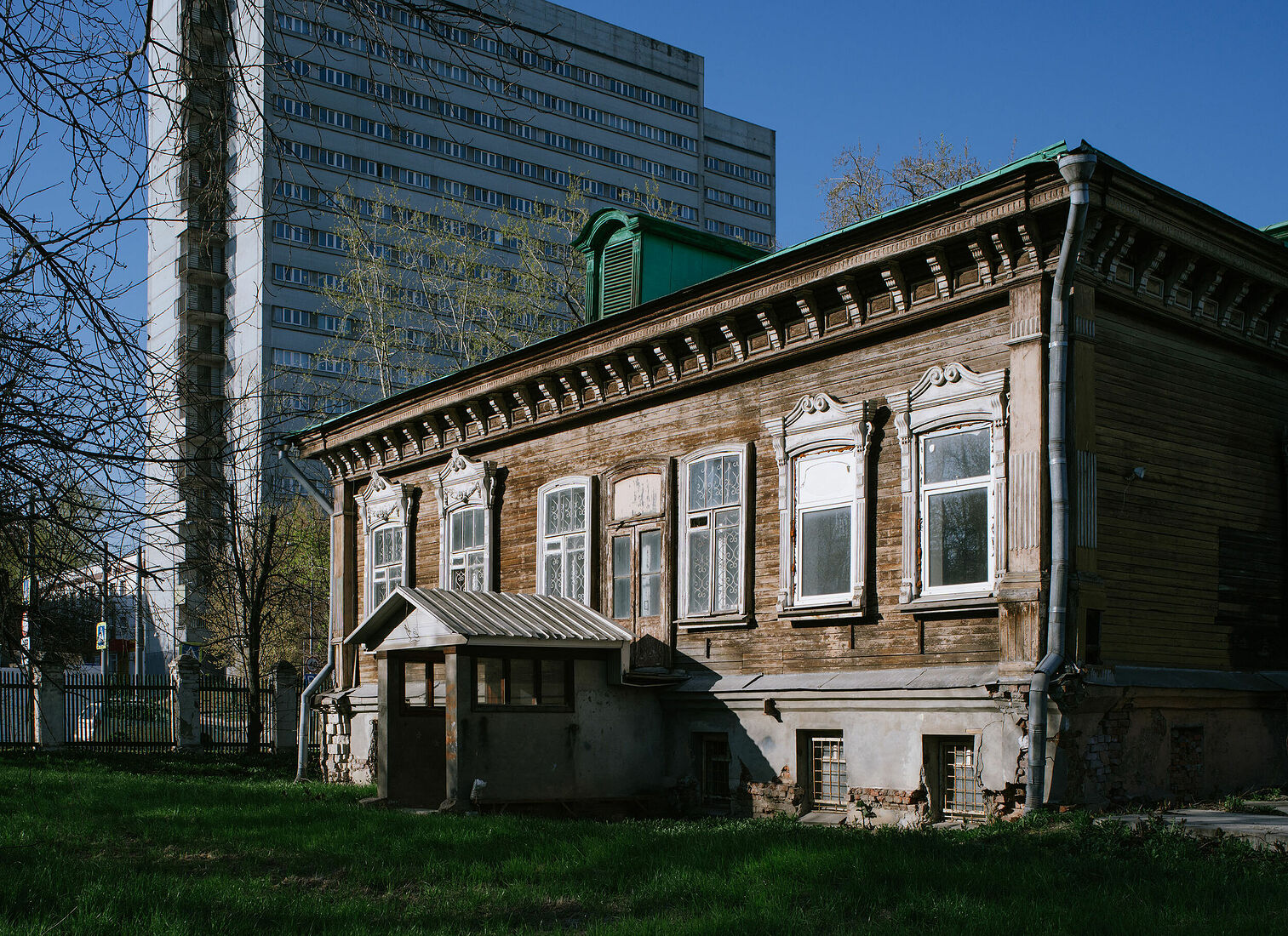 Photographer Yan Linn. Architectural neighborhood. Modern and historical buildings.. ART_7542.jpg