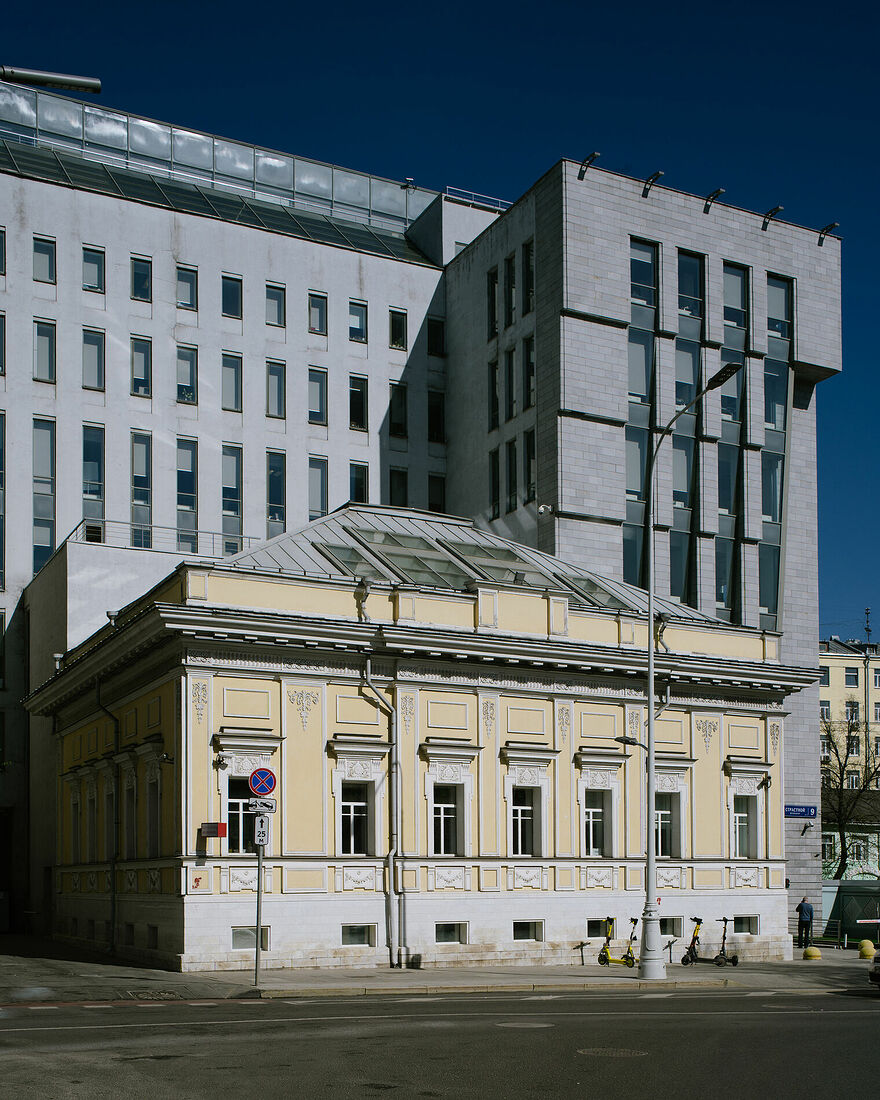 Photographer Yan Linn. Architectural neighborhood. Modern and historical buildings.. ART_7648.jpg