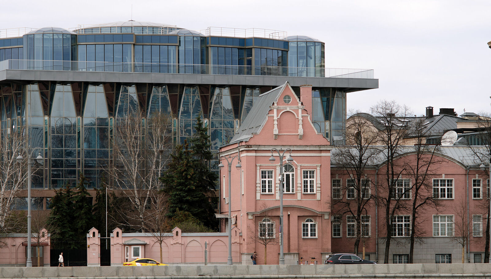 Photographer Yan Linn. Architectural neighborhood. Modern and historical buildings.. 01.jpg